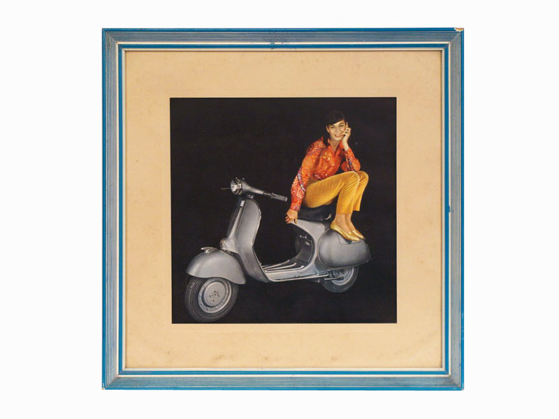 cuadro foto chica vespa madera cristal 40x40 45x45x3 1u